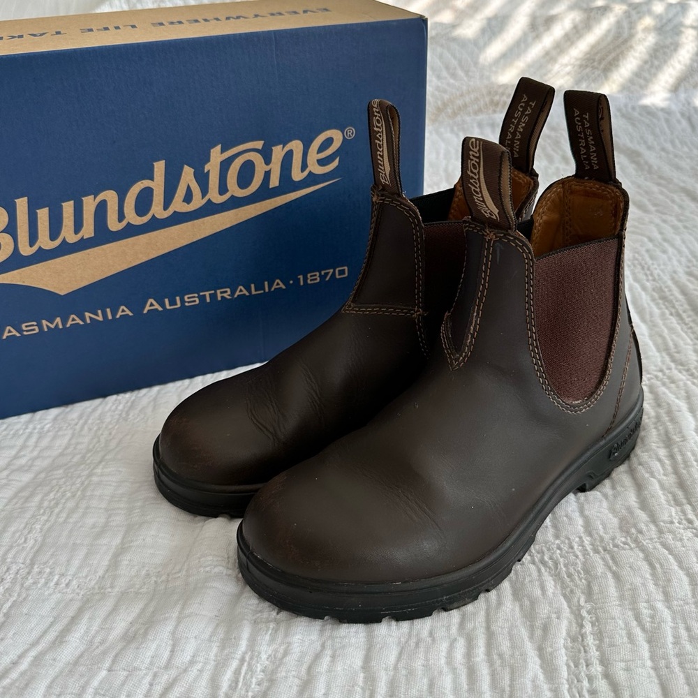Blundstone #550 Women's Classics Chelsea Boots - Walnut Brown 6 US (3 AU)